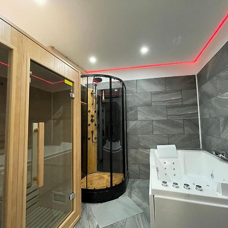 Le Peaky Blinders - Kreativehome Rouen Bagian luar foto