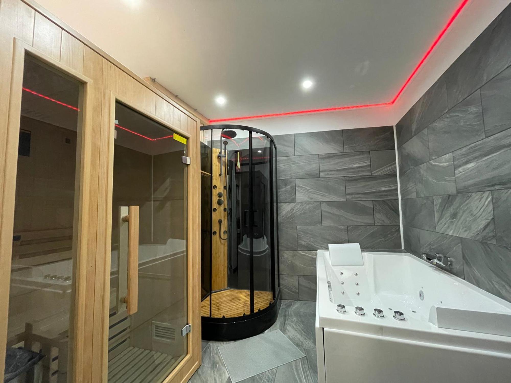 Le Peaky Blinders - Kreativehome Rouen Bagian luar foto